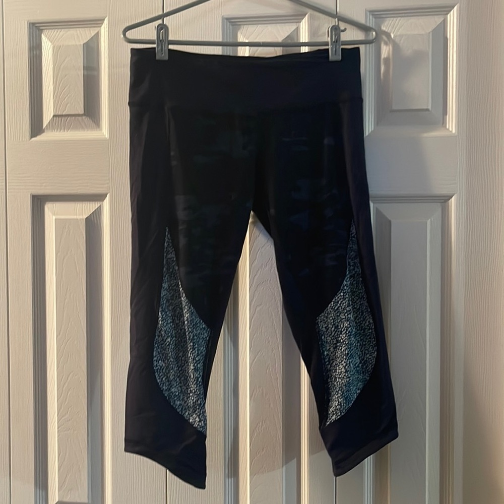 Blue Lululemon Crops Size 10🥰🔥🔥🔥